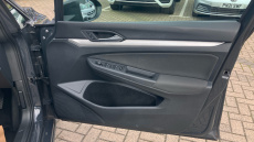 Volkswagen Golf 1.5 TSI 150 Life 5dr Petrol Hatchback